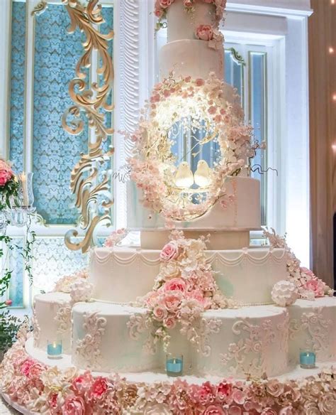 extravagant wedding cakes luxury wedding cake floral wedding cakes amazing wedding cakes