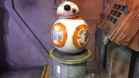 First Look Star Wars Droid Bb 8 Meets Visitors At Disneys Hollywood