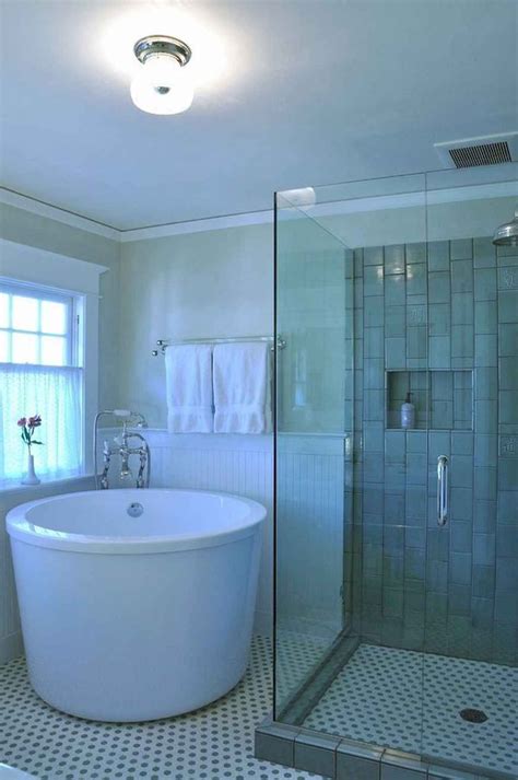 A bathtub shower combo is a great choice that will confine the room scenario and you can use it as a shower or a tub at the same time no matter how the effect provided by whirlpool definitely comforts you when you are soaking in the bathtub. 15 tiny house bathroom shower tub ideas | Japanese soaking ...