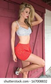 Beautiful Tall Nude Blonde Red White写真素材167008832 Shutterstock