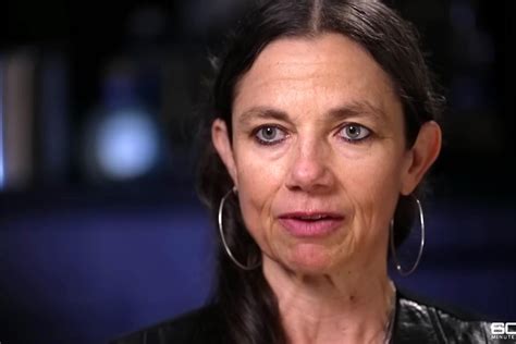 Justine Bateman Defends Her Decision To Age Naturally My Face Represents Who I Am I Like It
