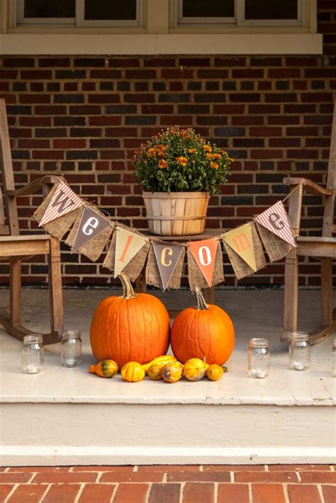 3 Stylish Outdoor Fall Parties To Throw Before December