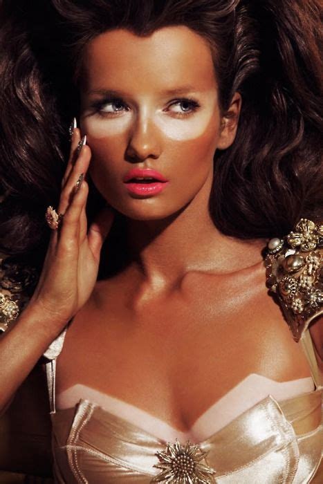 Summer Makeup Bronzer And Glossy Coral Lips Summer Beauty Summer Makeup Vogue Fashion