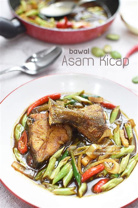 Rempah 4 sekawan iaitu kayu manis,biji pelaga,bunga lawang dan cabe jawa.sedikit sahaja setiap cara penyediaan resepi kerutuk itik serati : BAWAL ASAM KICAP ... tumis 4 sekawan yang sangat beraroma ...