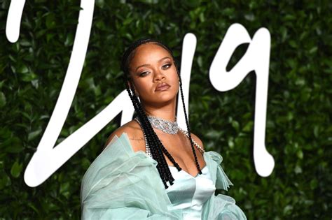 Rihanna Fashion Awards 2019 Red Carpet In London Celebmafia