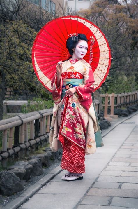 15 Stunning Pictures Of Japan Travel Photography Japanese Geisha
