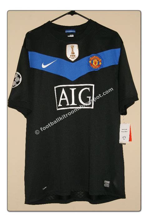 Shop new manchester united kits in home, away and third manchester united shirt styles online at store4.manutd.com. The Football Kit Room: 2009-10 Manchester United Away Kit