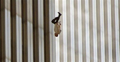 Photographer Reveals Twist In September 11 Falling Man Story Nz Herald