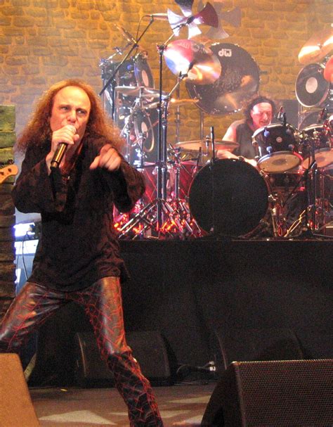A Los 67 Años Murio El Cantante Ronnie James Dio ~ El Refugio De Los