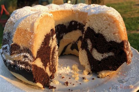 Dieser schokoladenkuchen hat einen erstaunlichen geschmack und ein perfektes aussehen. Zaubergugelhupf ohne Eier und Milch | Top-Rezepte.de