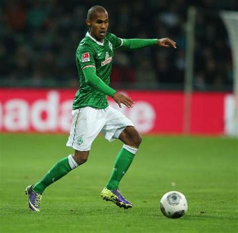 Stránka týmu brémy) a stránky soutěží (champions league, fortuna liga a více než 5000. sp-Fußball-BL-Bremen-Gebre-Selassie-Obraniak-Verletzung ...