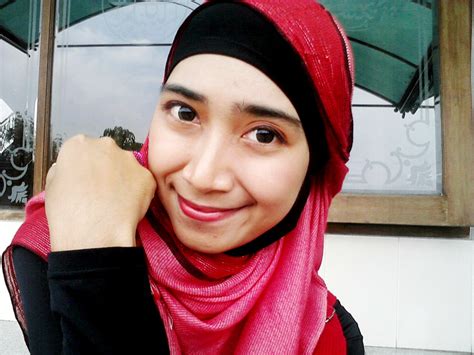 Tato ko hendrik shinigami artis cantik di tato bikin ngiler. Cewek Berhijab Cantik Selfie Di Tempat Wisata. / 70 Ide Photo Gadis Kecantikan Gadis Cantik ...