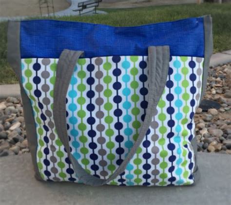 15 Free Zippered Tote Bag Patterns