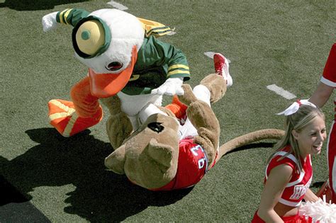 The 20 Funniest Mascot Fights Ever Bleacher Report Latest News Videos And Highlights