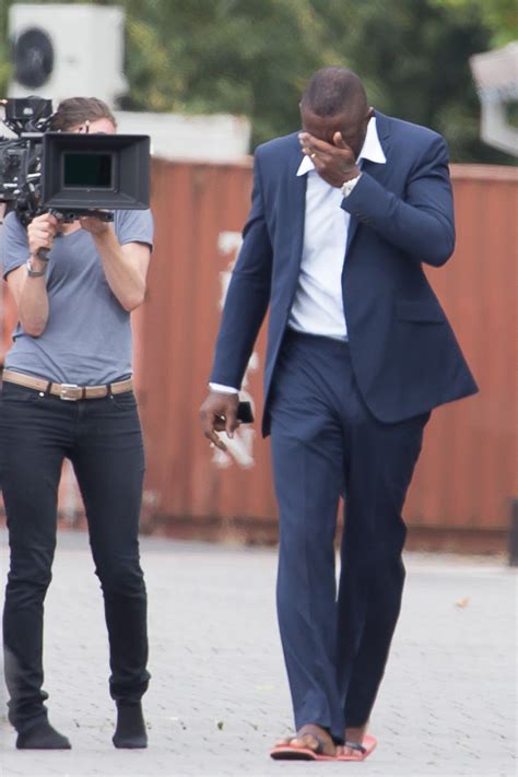 Idris Elba Crushes Dreams Of Women Everywhere Shoots Down