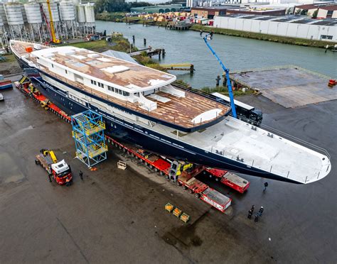 Jeff Bezos Yacht A Celebrity Boat Steeped In Mystery Yachtworld
