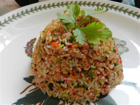Menurut wikipedia, nasi hujan panas merupakan antara nasi tradisional melayu yang berasal dari terengganu. Taste of Love: Nasi Hujan Panas Perantau