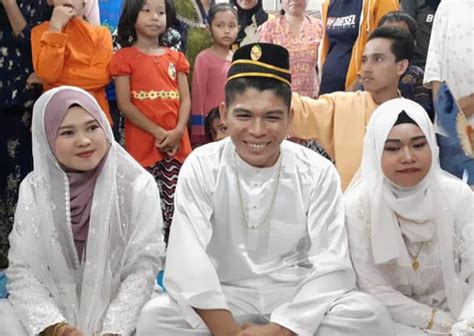 I have the following questions. Photos Of Sabahan Man Marrying Two Women In A Single ...