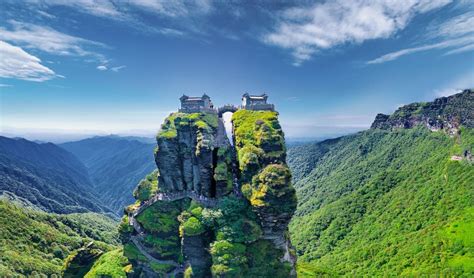 One Of The Most Remote Buddhist Temples On Earth Mount Fanjing China