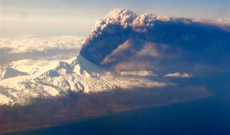 Status of russian volcanoes shown here may not be current. Alaska volcano ash cloud covers 400 miles, cancels flights ...