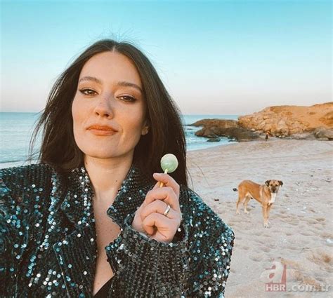 İrem helvacıoğlu, 2 şubat 1990 yılında almanya'da dünyaya gelmiştir. Baş Belası'nın İpek'i İrem Helvacıoğlu yaşıyla şaşırttı ...