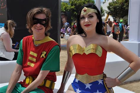 comic con 2017 the best cosplay from wonder woman to harley quinn cnet