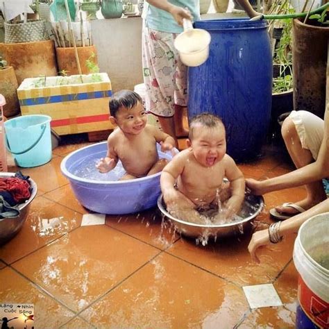 A baby bathtub is one used for bathing infants, especially those not yet old enough to sit up on their own. Bathtubs for babies | Children, Hot tub, Outdoor decor