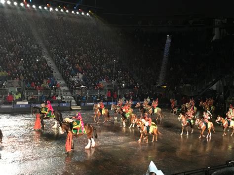 Jul 12, 2019 · located in the centre of edinburgh, just a few minutes' walk from the royal mile and 650 yards of the real mary king's close, market street forms part of edinburgh's historic skyline. Bagpipers do Oman proud at Royal Edinburgh Military Tattoo music festival - Times of Oman