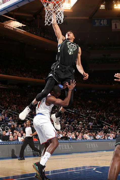 Giannis Porzi Is And Two Dunks At The Garden The New Yorker