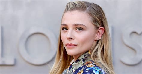 chloe grace moretz says she became a recluse after a meme about her body went viral trendradars