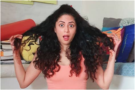 Bigg Boss 14 Ex Contestant Kavita Kaushik Take A Dig On Ripped Jeans Controversy कविता कौशिक ने