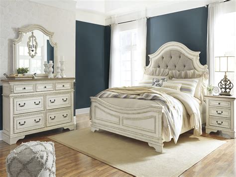 Maybe you would like to learn more about one of these? Ashley Casual Queen Bedroom Set - Realyn 6 PC Queen ...