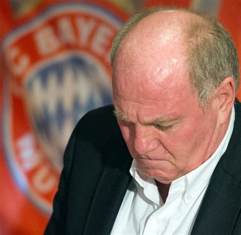 Steuerskandal Bayern Aufsichtsrat Rückt Von Uli Hoeneß Ab Welt