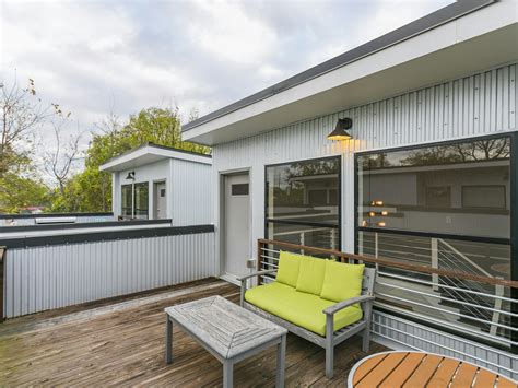 Luxury Townhouse with Rooftop Deck - photo location video location