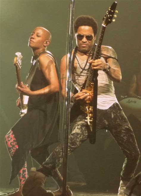 Gail Ann Dorsey With Lenny Kravitz Play That Funky Music Music