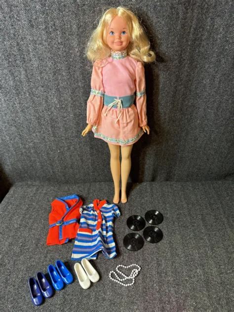 Vintage 1971 Mattel Best Friend Cynthia Talking Doll W Records