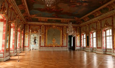 Зала Рундальского дворца Один из залов Рундальского дворца Flickr