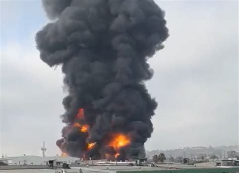 incontrolable incendio en una fábrica de químicos ubicada en chicoloapan noticias de nayarit