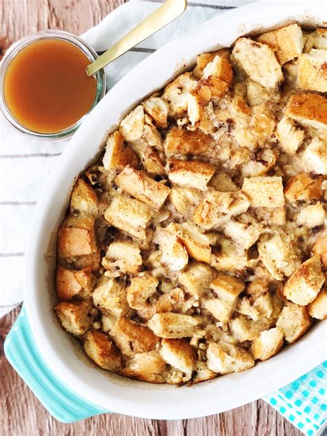 Add 2 eggs, one at a time, beating well and scraping down side of bowl after each addition. Banana Bread Pudding | Banana bread pudding, Baked ...