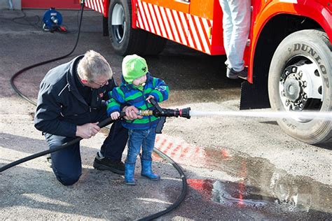 Østervrå: Den ny brandbil blev indviet | SaebyAvis.dk - lokale nyheder