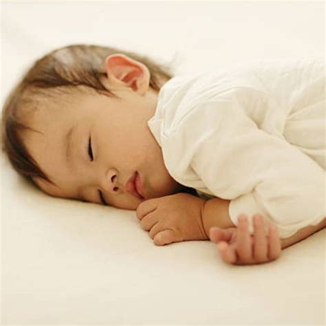 【医師監修】月齢別赤ちゃんの睡眠の特徴 まとまって寝るようになるのはいつ？ マイナビウーマン子育て