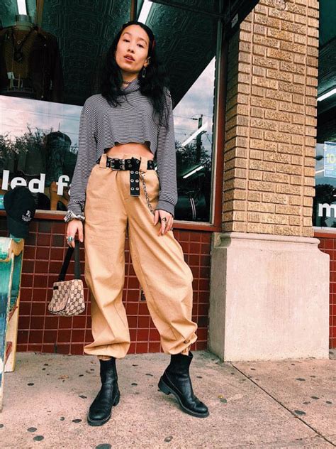 The latest fashion trends for teens this year from spring to summer and fall to winter, we've got it all! 20+ Cute Outfit Ideas for Spring 2019 - EntertainmentMesh