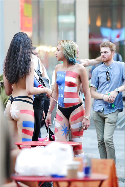 Topless Bodypainted On Times Square 59 Bilder XHamster