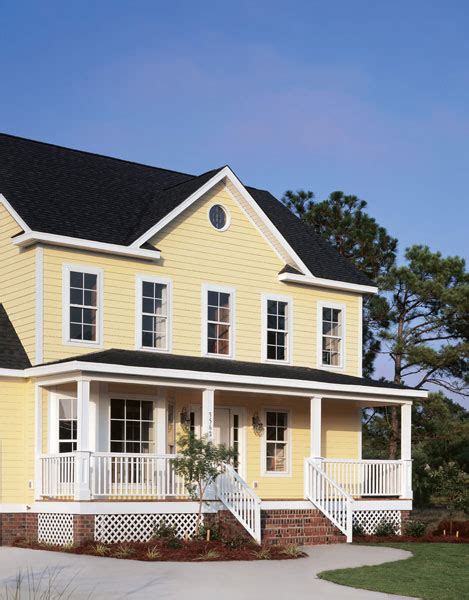 28 Of The Most Popular House Siding Colors Yellow House Exterior