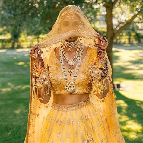 indianstreetfashionさんのインスタグラム写真 indianstreetfashioninstagram 「this bride choose a stunning