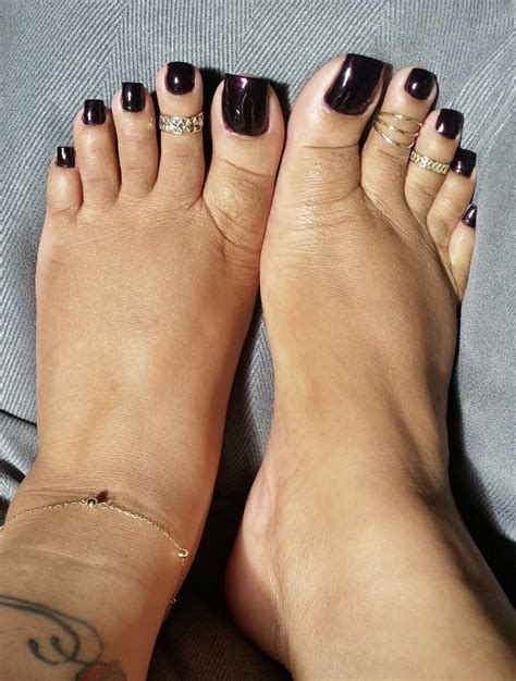 Black Toe Nails Pretty Toe Nails Cute Toe Nails Pretty Toes Women With Beautiful Legs