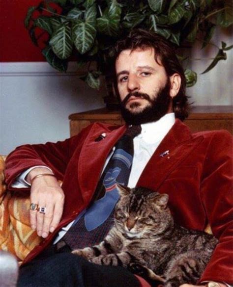 Famous People Celebrities With Cats Cat People Men With Cats