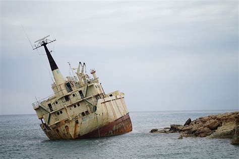 400 Free Ship Wreck And Shipwreck Images Pixabay