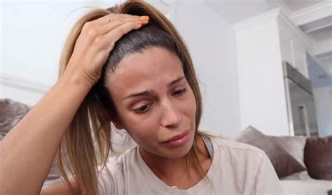 Laura Lee Apologizes For Racist Tweets Amid Loss Of 240000 Subscribers