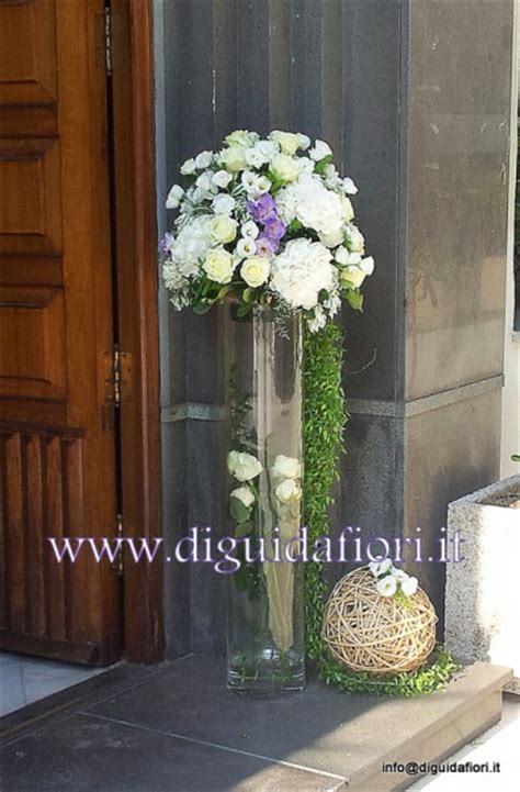 Siete appassionati di fiori bianchi? Composizione floreale in vaso di vetro - Matrimonio Napoli ...